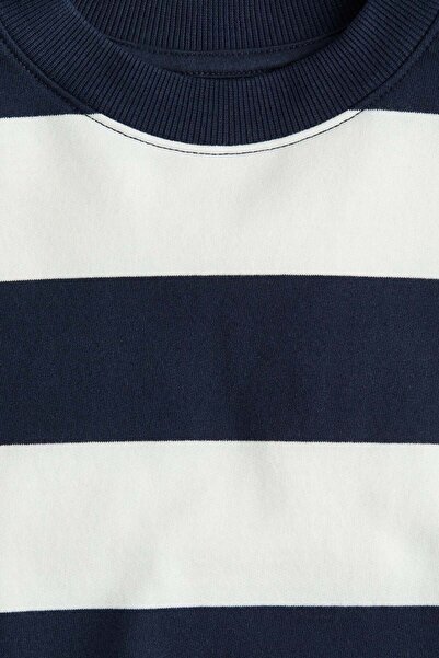 H&M Oversized crew-neck sweatshirt