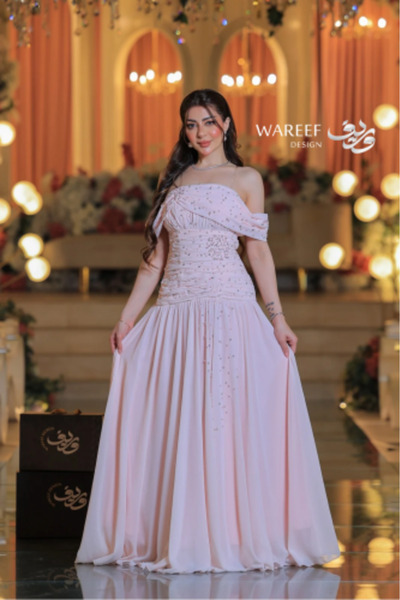MAC CENTER Pink evening dress adorned with pearl details
