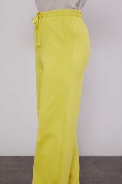 Levidor Fıstık Yeşili Beli Lastikli Kuşgözü Detaylı Pantolon