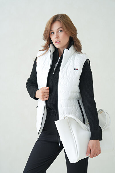 QAWWA Kadın Beyaz Şişme Yelek Su & Rüzgar Geçirmez Regular Fit Yelek