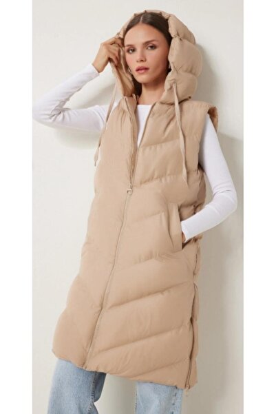 Seviliko Kadın Midi Boy Kapüşonlu Yanları Fermuarlı Bej Şişme Yelek
