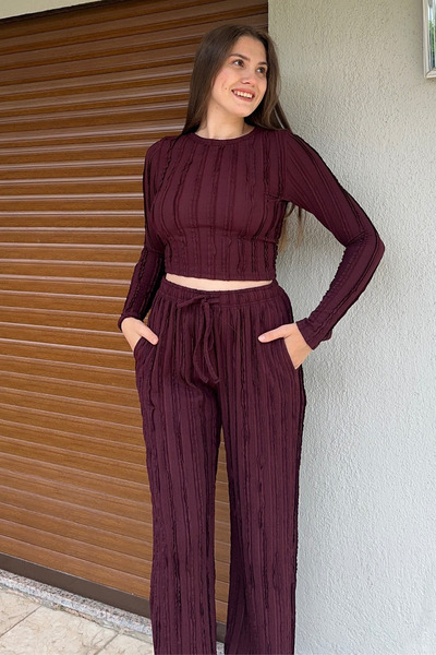 Sorridi Bisiklet Yaka Ters Dikiş Parmak Geçmeli Crop ve Pantolon 2'li Takım