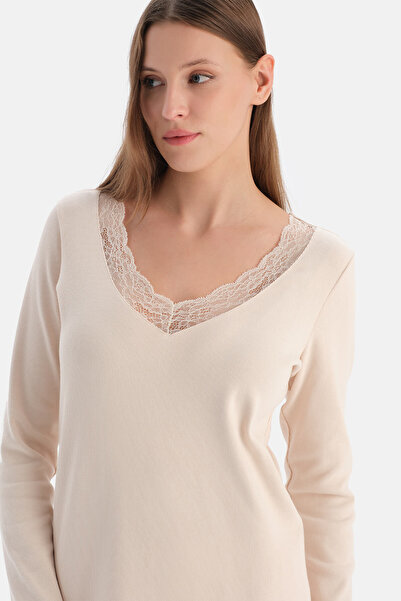 Eros Ecru Lace Ribbed Knit T-Shirt and Pants Set