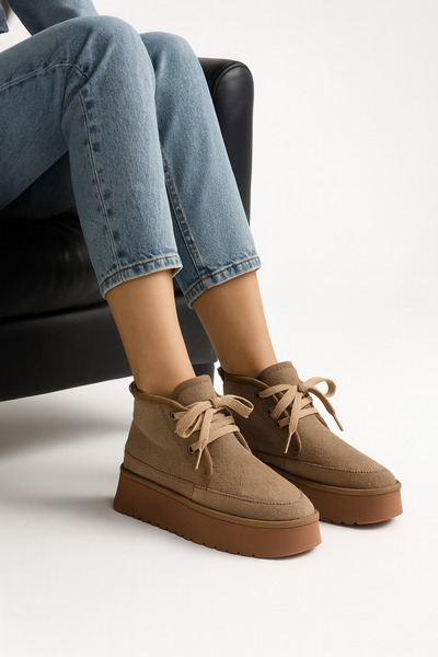 Beyond Cizme de damă din piele de căprioară cu talpă înaltă, cu șireturi, din shearling, 4,5 cm BYNDMB02