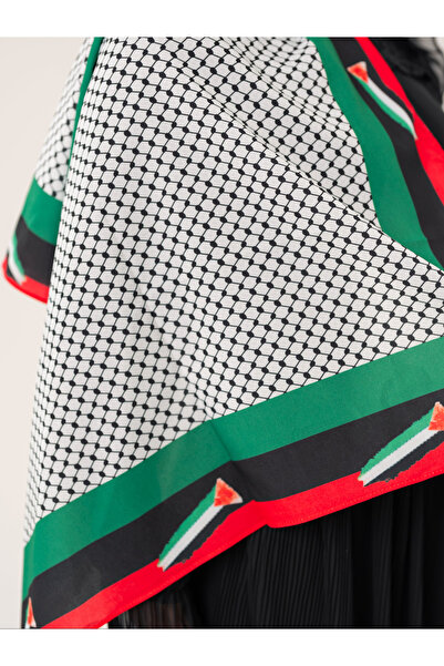 Zaytoon Palestinian Shawl Keffiyeh Patterned Without Tassels Palestinian Shawl with Palestinian Flag Border S100048