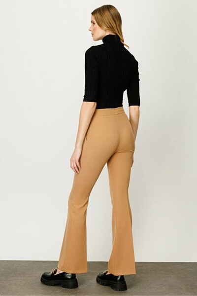 Ekol Kadın Süs Düğmeli İspanyol Paça Pantolon 2083