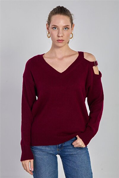 BARRELS AND OIL Women's Off-Shoulder Knit Sweater - Burgundy