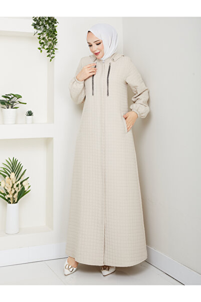 Efelif Ekru Tesettür Uzun Fermuarlı Şapkalı Kapitone Mont