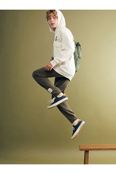 LC Waikiki Παιδικό ανδρικό παντελόνι LCW Khaki με ελαστική μέση