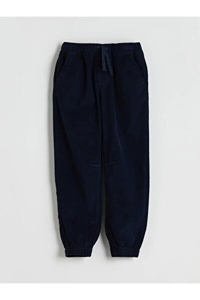 LC Waikiki بنطلون جوجر للأولاد من القطيفة مع خصر مطاطي (W5)