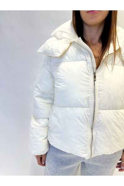 IFASTFASHION Women's short quilted jacket with wide collar - warm and modern model for autumn-winter