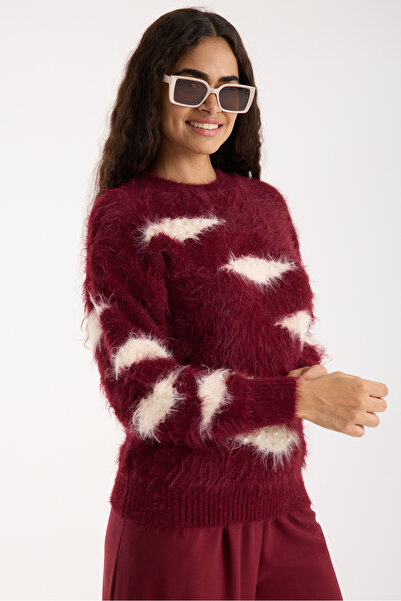 Moda Days Women's Burgundy Beard Yarn Stone and Pearl Detailed Crew Neck Knitwear Sweater
