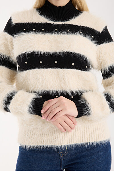 Moda Days Women's Cream Beard Yarn Stone Detailed Half Turtleneck Knitwear Sweater