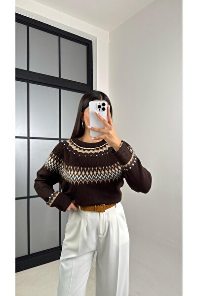 Gaus سترة تريكو عتيقة منقوشة باللون البني المر GAUS-00494