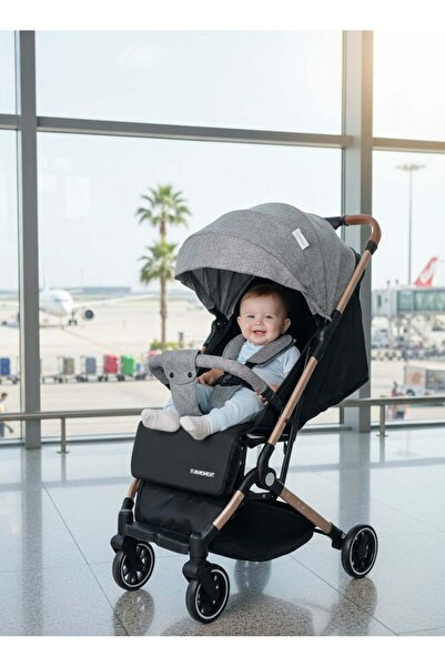 Fun Moment Lightweight and foldable travel stroller for kids