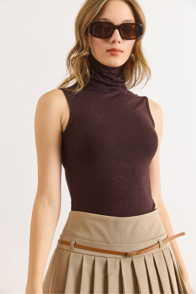 Olalook Дамски кафяв боди с рибарска яка и копчета, с мека текстура BDY-00000064