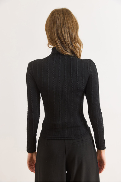 Olalook Γυναικεία μπλούζα με μαύρο γιακά με υφή Twist BLZ-19003135