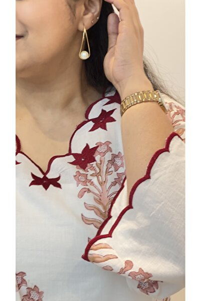 Ruh Collections White & Red Embroidery Cotton Kurta Set