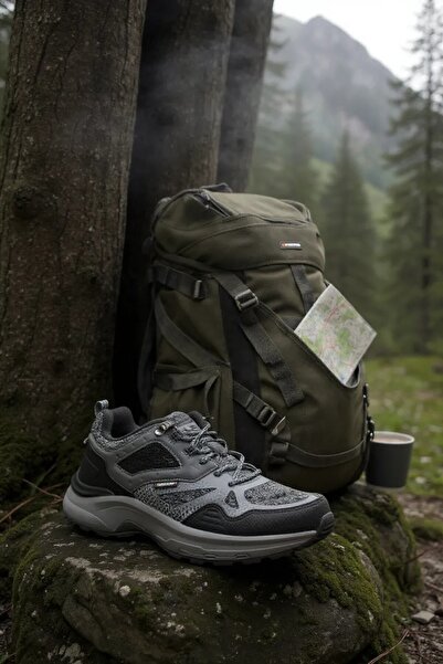 HUF أحذية رجالية للأنشطة الخارجية M255834