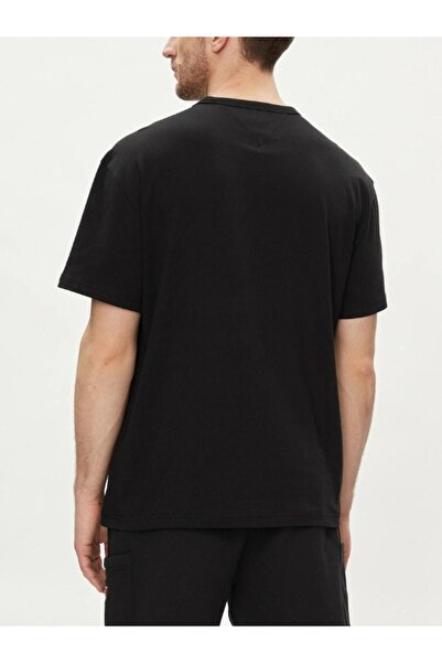 Tommy Jeans Men's T-shirt with scoop neck and Regular Fit cut, DM0DM18872, Black