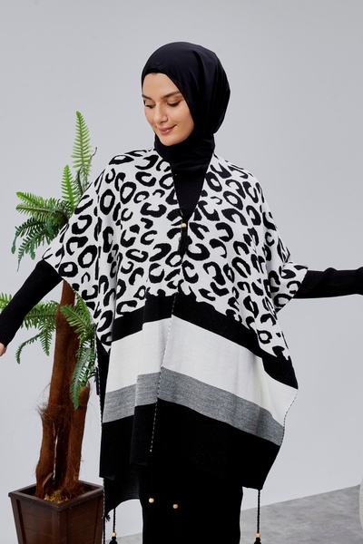 CNR TEKSTİL Leopard Printed Tricot Poncho with Tassel Accessories