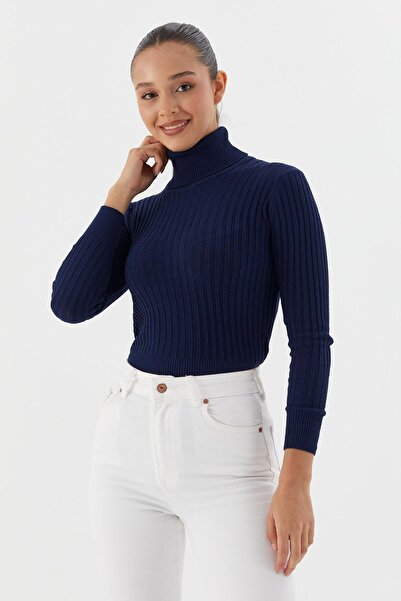 Shopping Shop سترة مضلعة عالية الرقبة LACI