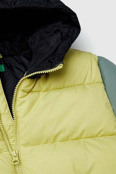 United Colors of Benetton Erkek Çocuk 2WU0CN06N-25K Mont Sarı