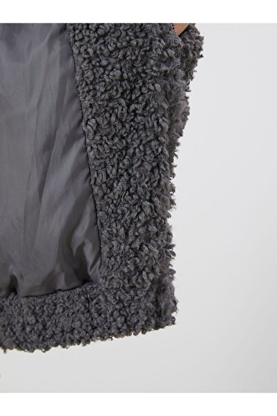 LC Waikiki Özmarka Yeni Sezon Gömlek Yaka Kadın Pelüş Mont