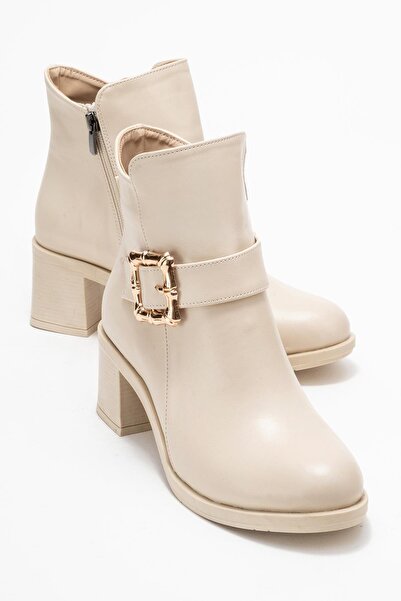 CCWAY AYAKKABI حذاء نسائي بكعب عالٍ ومشبك ذهبي كبير، جلد بيج