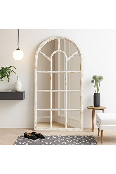 Vi Markets مرآة بإطار أبيض معتّق وتصميم نوافذ أنيق يضيف لمسة كلاسيكية.