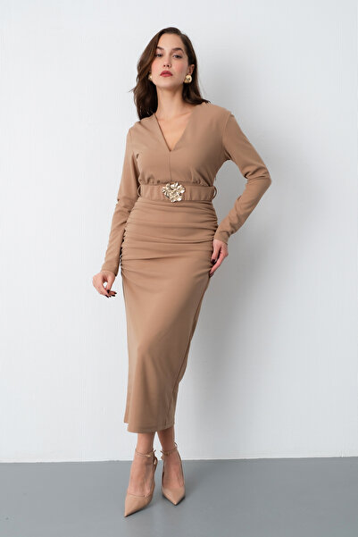 Lafaba Kadın Bej Kemerli Büzgü Detay Uzun Elbise