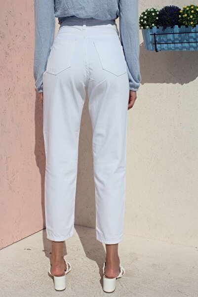 MAKRAS EXCLUSIVE A141954 Λευκό Mom Fit Jean Τζιν ψηλόμεσο τζιν παντελόνι με στενό πόδι