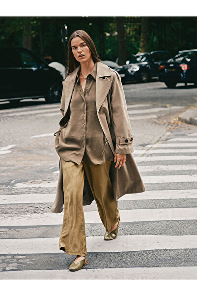 LC Waikiki بنطلون نسائي جديد من أوزماركا للموسم الجديد بخصر مطاطي ونسيج محبب