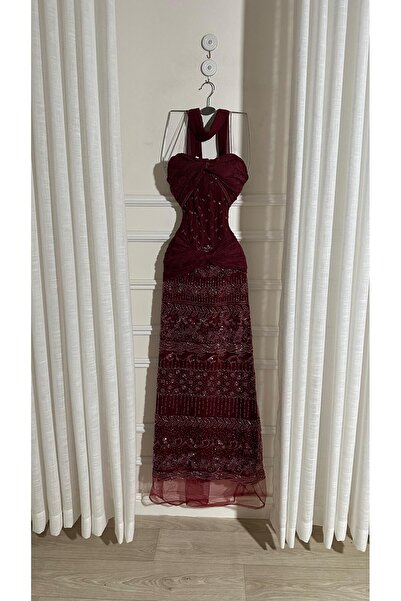 EVENTTANA Burgundy lace and beaded eventana dress