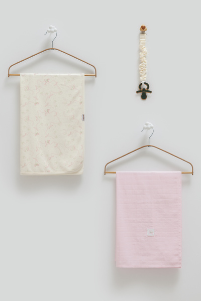 Caramell 100% Cotton Baby Girl Set of 3 80-90cm 1 Muslin Blanket + 1 Combed Cotton Blanket + Pacifier Strap