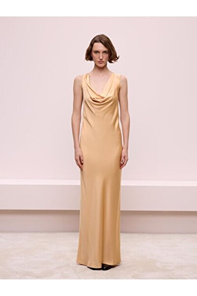 BAQA Dekolteli Bej Elbise