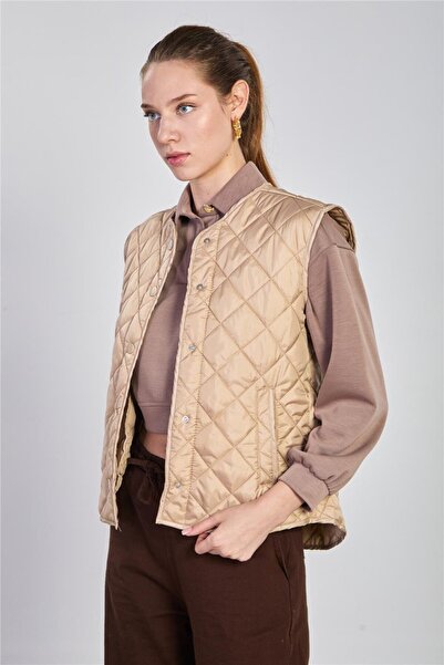 BARRELS AND OIL Women's Quilted Vest - Stone Color