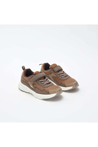 KIABI Low-top fabric and mesh trainers BROWN