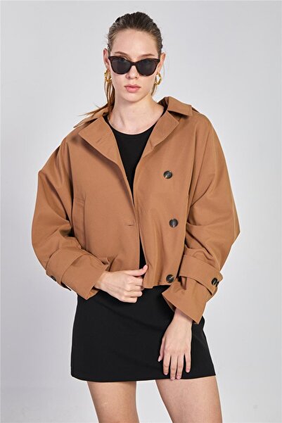 BARRELS AND OIL Bat Sleeve Hooded Short Trench Coat - Camel