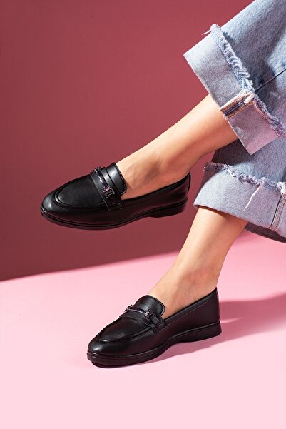 FUGA MODA حذاء ماركيز ذو اللون الأسود ذو الإبزيم من نوع لوفر باليه كاجوال