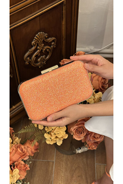Letafia حقيبة بيرلا سيم بتفاصيل لامعة باللون البرتقالي