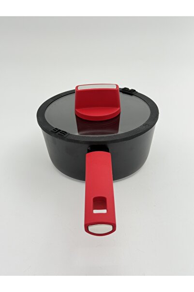 B&D قدر صلصة مع غطاء 18 سم / 1.48 كوارت (أواني طهي متينة غير لاصقة)