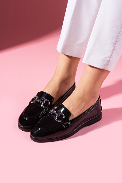 FUGA MODA حذاء لوفر بابيت كاجوال من الجلد الأسود اللامع من لوفيتا