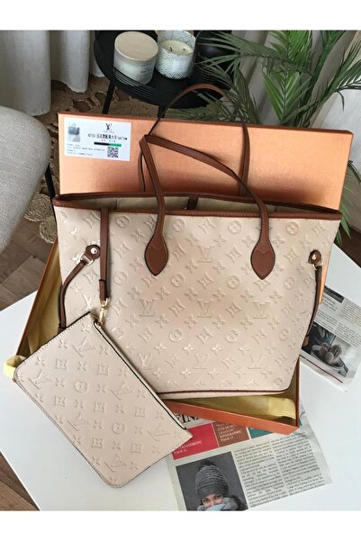 Generic Shoulder bag with accessories