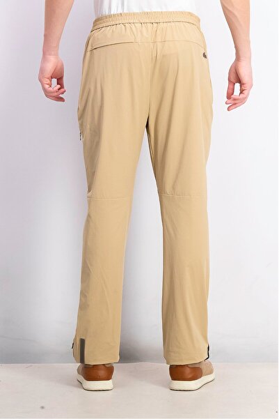 Lacoste Men Regular Fit Solid Zip Pocket Pant, Beige