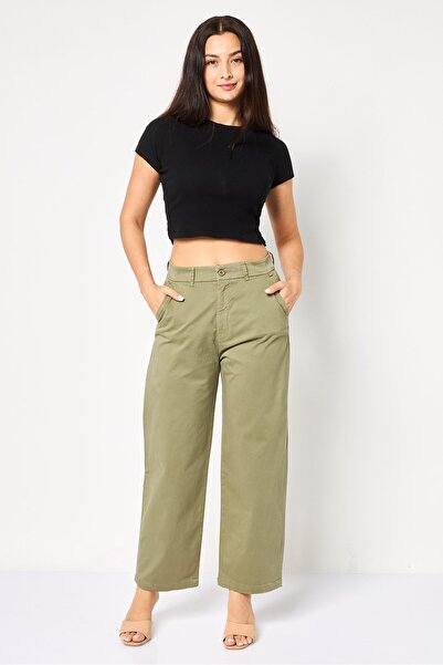 Reiko Women Regular Fit Solid Chino Pants, Olive