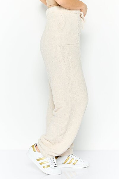 NIA Women Regular Fit Textured Sweatpants, Cream