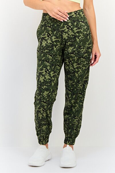Levi's Women Regular Fit Camouflage Stretchable Jogger Pants, Multicolor