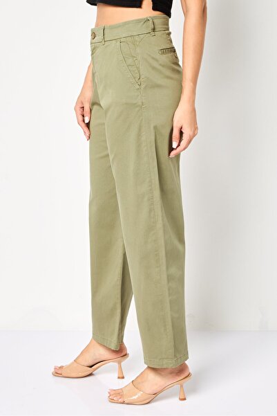Reiko Women Regular Fit Solid Chino Pants, Olive