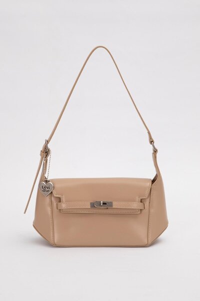 Levidor Shoulder Bag with Heart Accessory Detail Mink